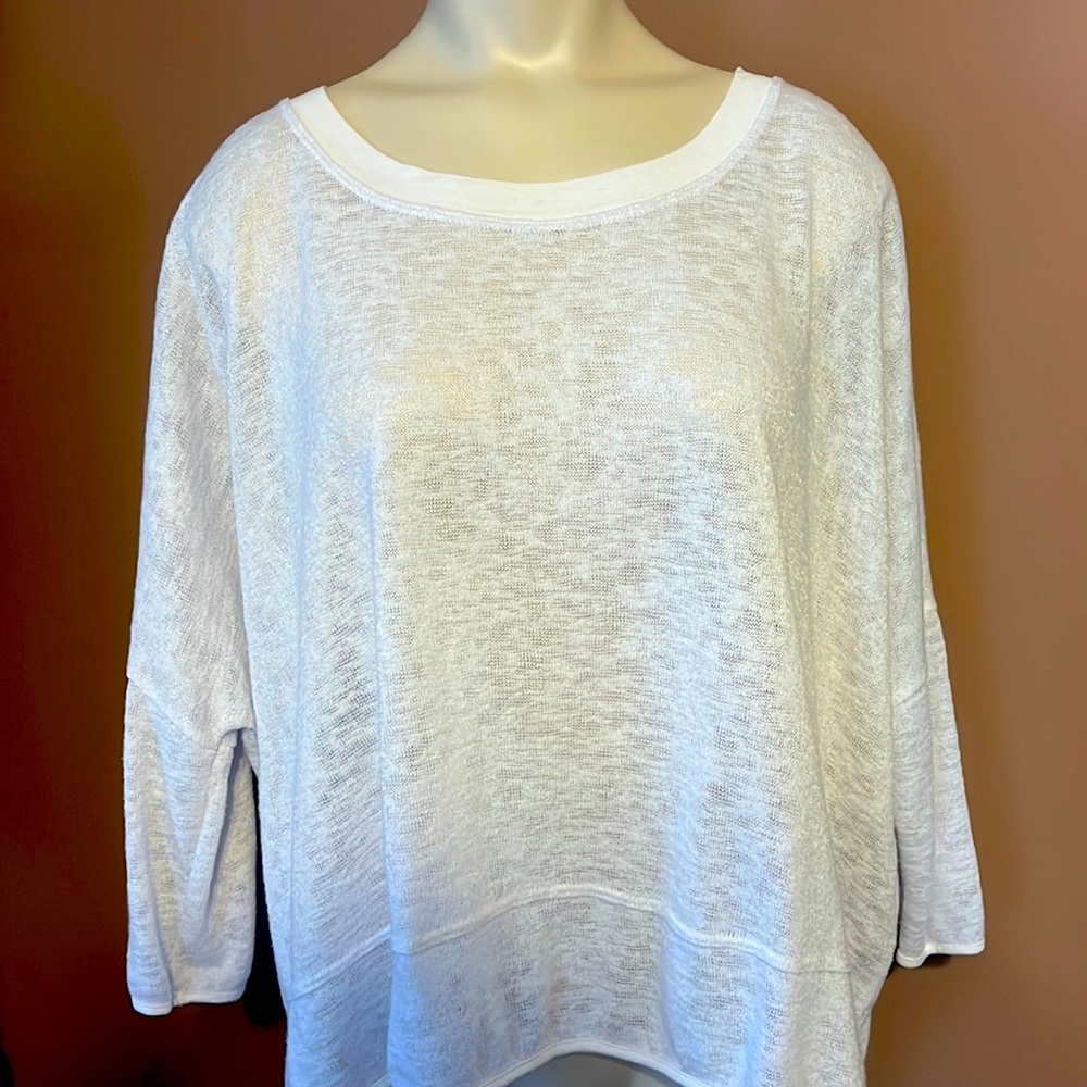 Heather White Loose Crop Top/Short Top!
